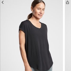 NWT Athleta Cloudlight Stratus Tee Black sz Large